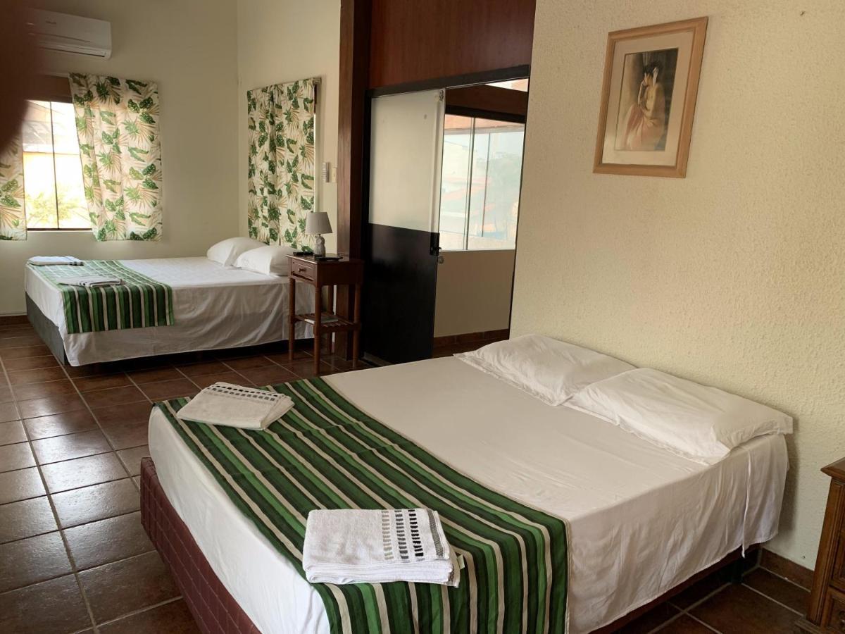 Lili'S Hostel Санта-Крус-де-ла-Сьерра Экстерьер фото