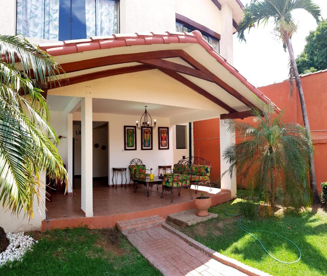 Lili'S Hostel Санта-Крус-де-ла-Сьерра Экстерьер фото