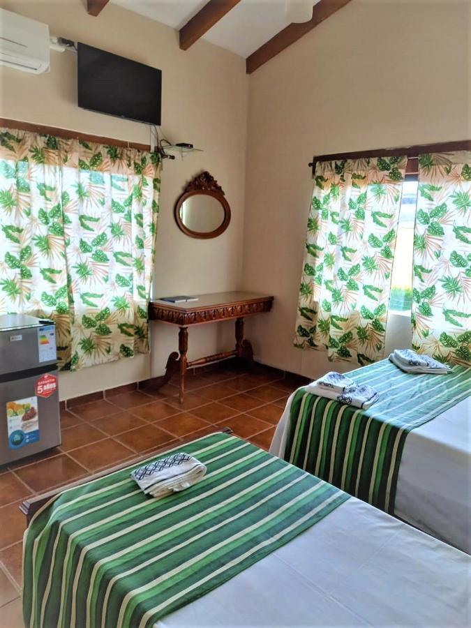 Lili'S Hostel Санта-Крус-де-ла-Сьерра Экстерьер фото